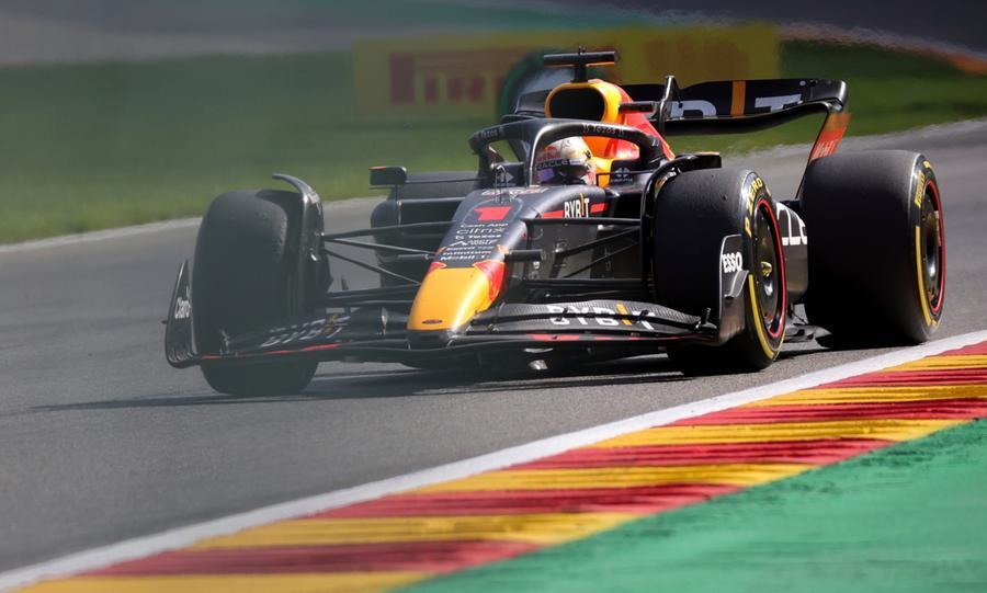 F1. Dominio Red Bull a Spa: Verstappen e Perez davanti a Sainz e Russell, quinto Leclerc (sesto con penalità)