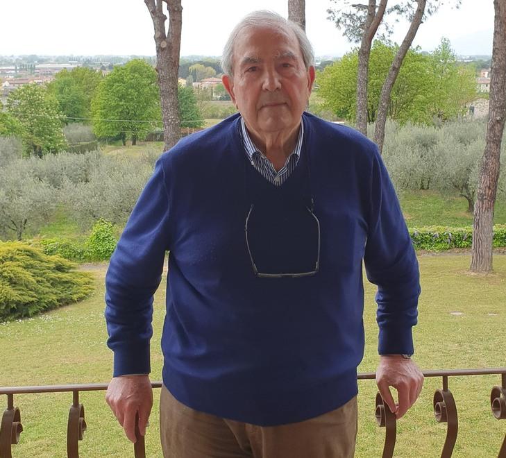 Una foto recente di Eugenio Nannini 87 anni scattata nella sua Porcari
