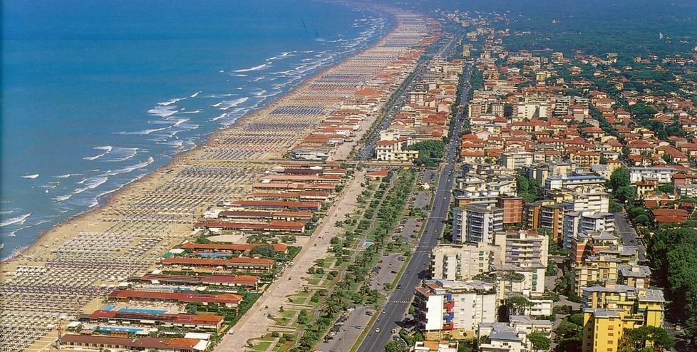 Una veduta dall'alto di Viareggio