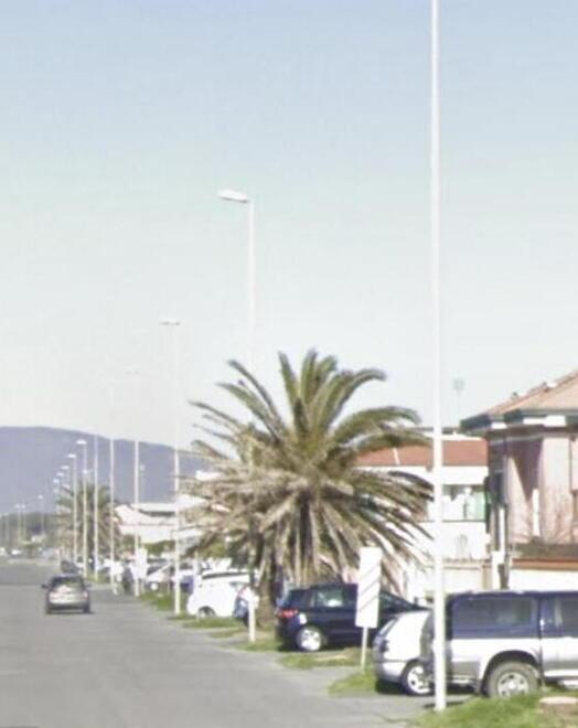 Uno scorcio di viale da Verrazzano a Marina di Carrara
