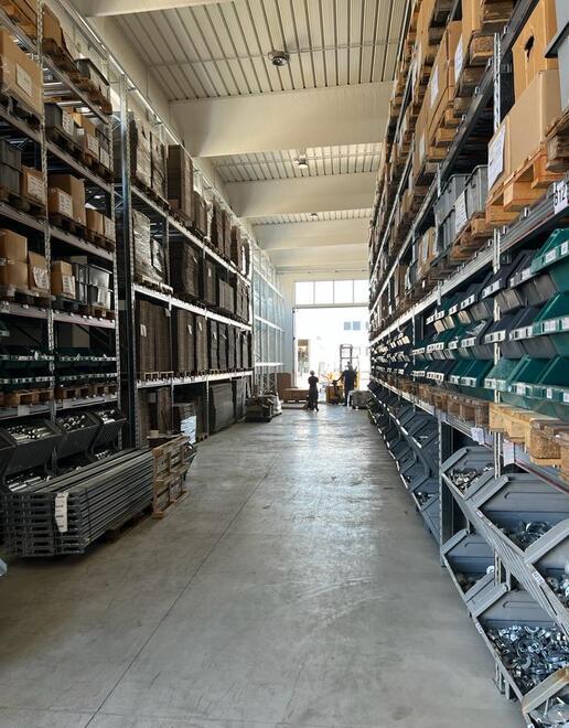 L’interno e l’esterno della Tecnoseal Foundry di Grosseto