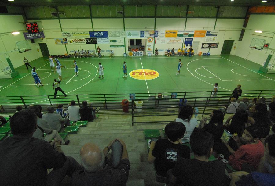 
	Una partita di basket al palazzetto di Sa Rodia

