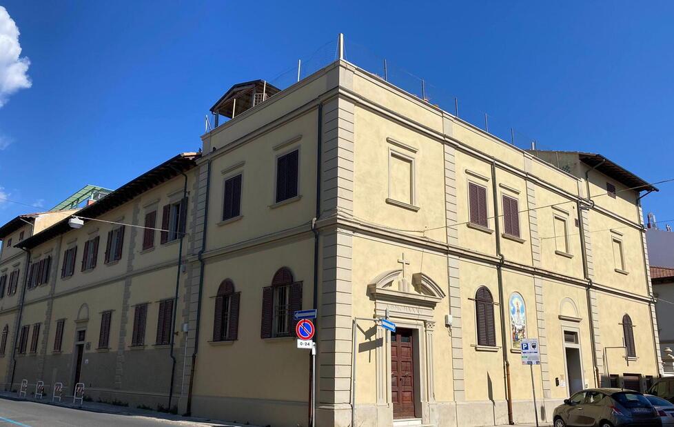 Cecina, il ministero revoca la parifica al “Gemelli”: «Esami “facili” e valutazioni non reali» 