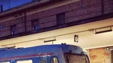 Donna travolta e uccisa dal treno Ritardi sulla Bologna-Ferrara 