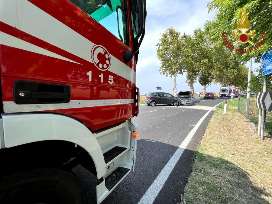 San Felice, scontro frontale: due feriti