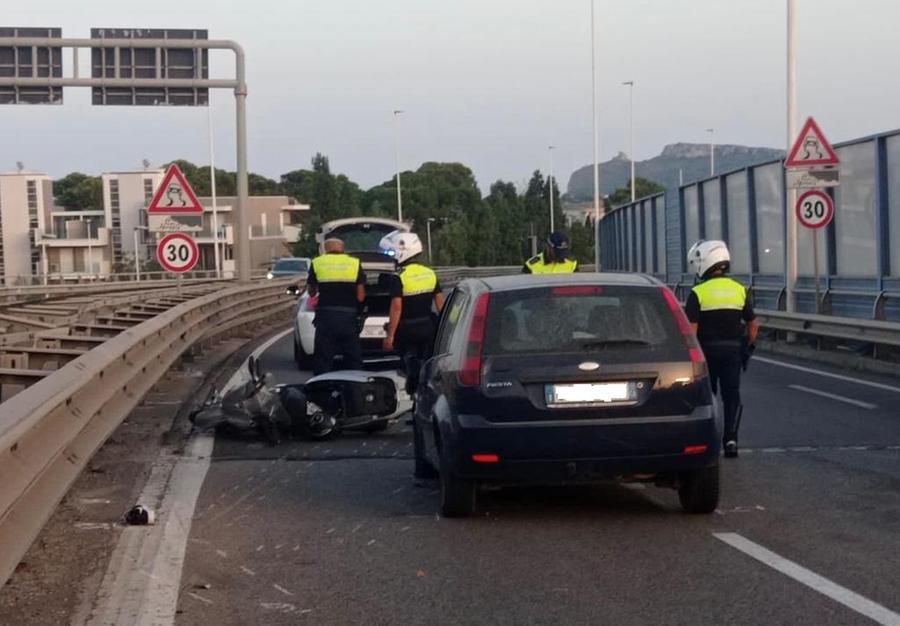 
	L'incidente sull'asse mediano (foto di mario rosas)

