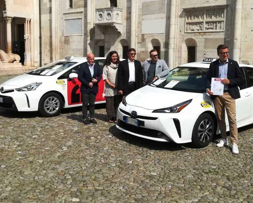 Autobus a Modena, addio al servizio di notte C’è il taxi, ma solo per gli abbonati 