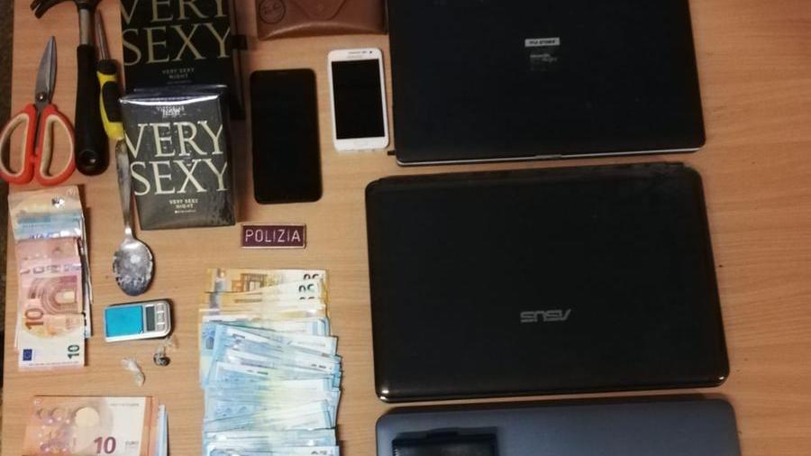 Cisanello, blitz della polizia in un B&B abusivo
