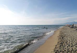 
	La spiaggia libera della Lecciona

