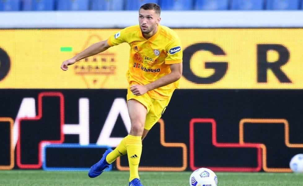 Il Cagliari perde un altro pezzo in uscita il polacco Walukiewicz