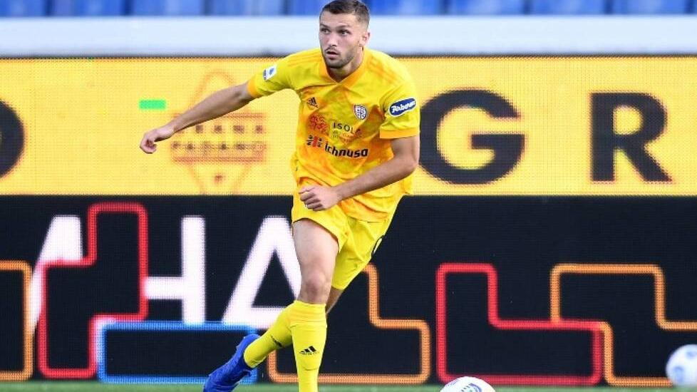 Il Cagliari perde un altro pezzo in uscita il polacco Walukiewicz