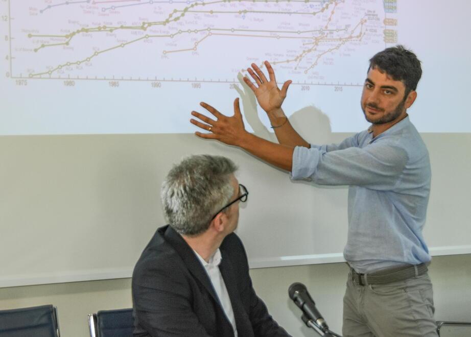 L’ingegner Lucio Cinà di Cicci Research illustra una elaborazione grafica