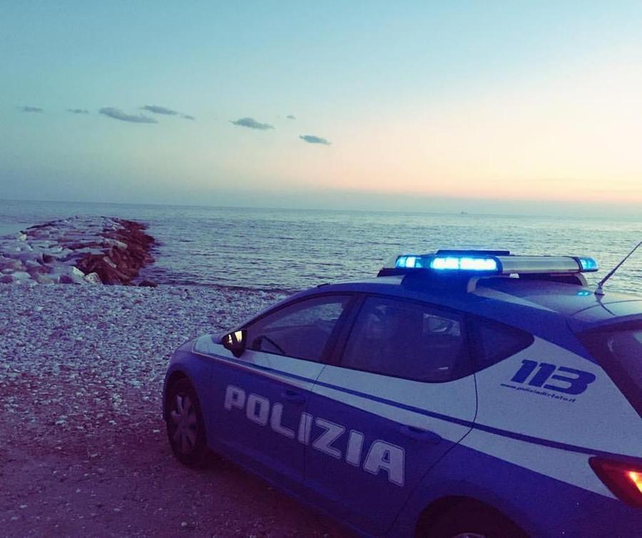 Tre fucili in casa a Torano, arrestati padre e figlio