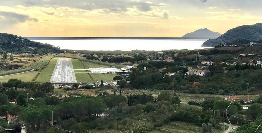 
	L'aeroporto dell'Elba

