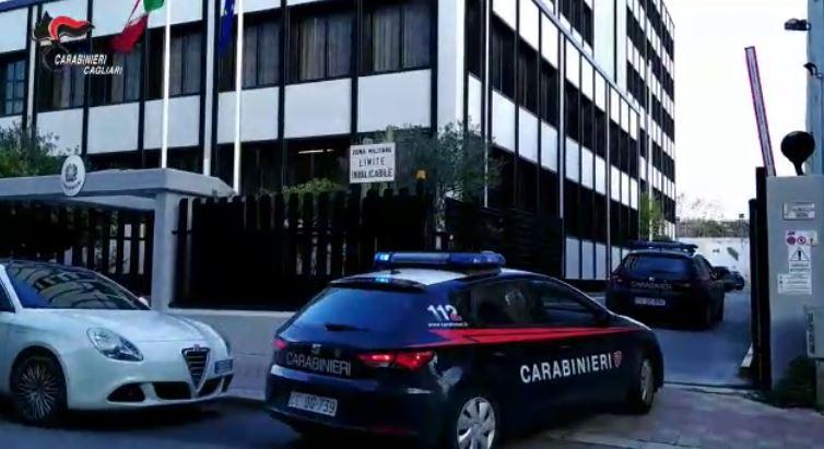 Ventenne ferisce gravemente con un coltello uno straniero a Cagliari, scappa e poi si costituisce