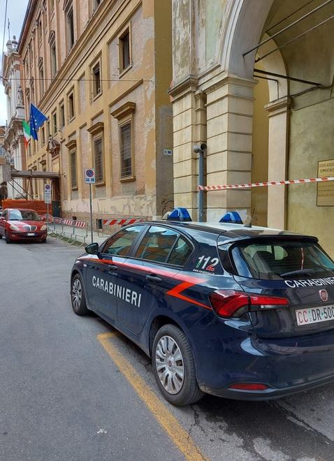 Vignola. Minaccia i carabinieri al ristorante: «Adesso vengo e vi spacco la testa» 
