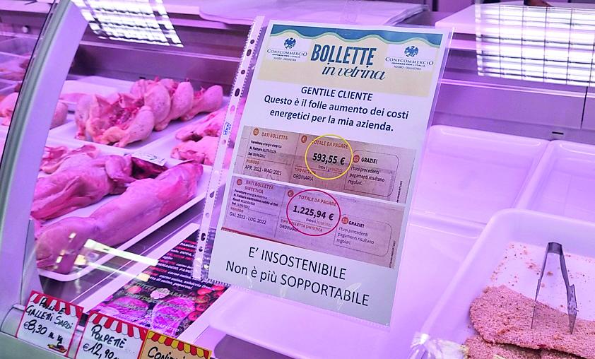 Bollette pazze, i commercianti nuoresi le consegnano al prefetto