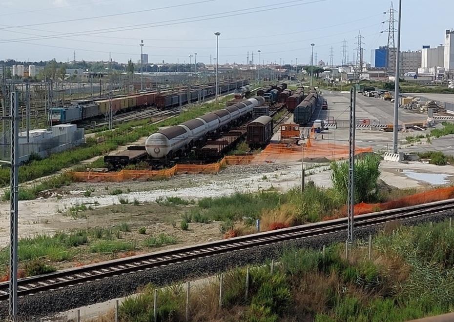 Livorno, treni porto-interporto: i ritardi da scavalcare 