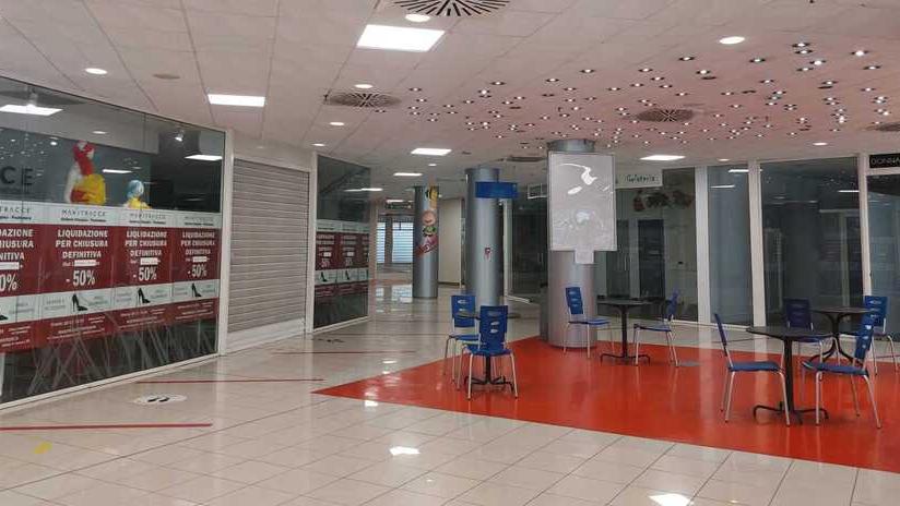 Pontedera, negozi in fuga dalla Galleria del Cineplex: le cause