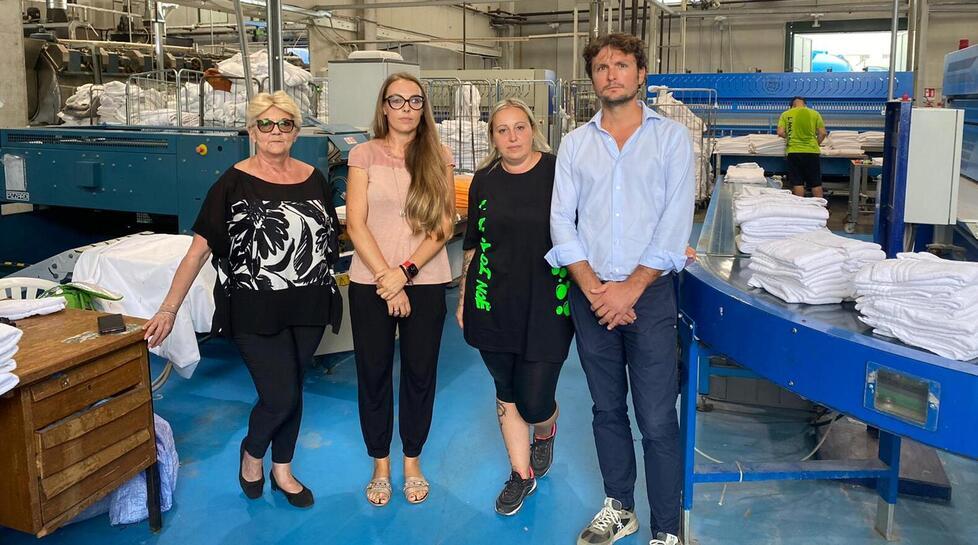 La sindaca fa visita all’azienda dopo la bolletta da 167mila euro