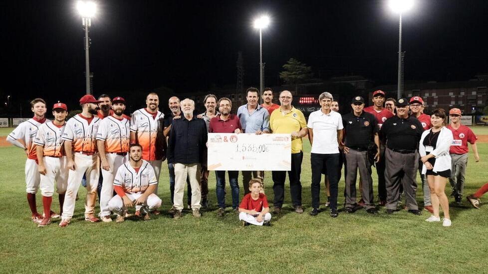Raccolti oltre 1.500 euro nel corso dell’amichevole di baseball per le Clarisse