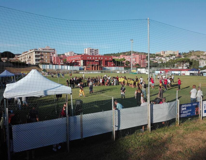 Un calcio alla Fop col Salivoli: in campo lo sport e la solidarietà 