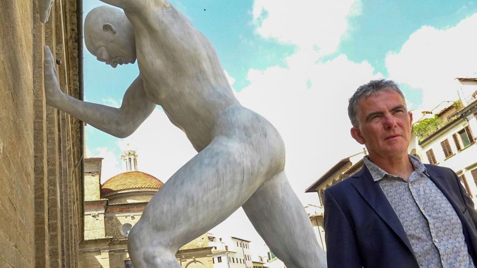 La basilica ora è ben salda c’è un gigante che la tiene su