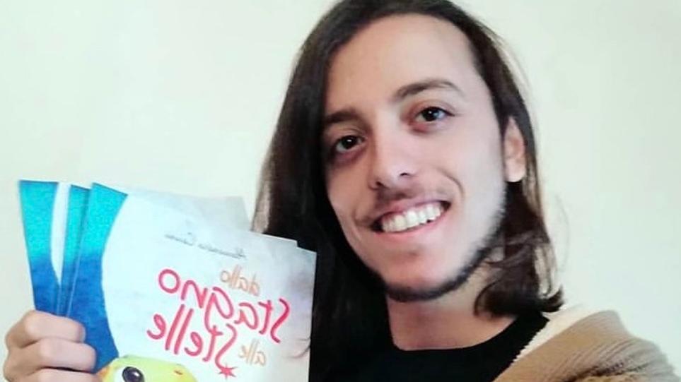 Prato, da maschera a illustratore: un disegno per ogni titolo