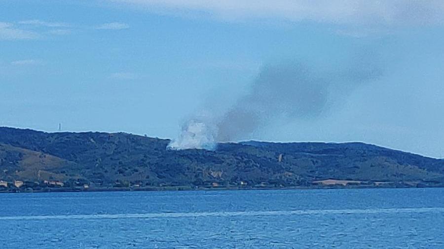 Incendio sulle colline di Orbetello