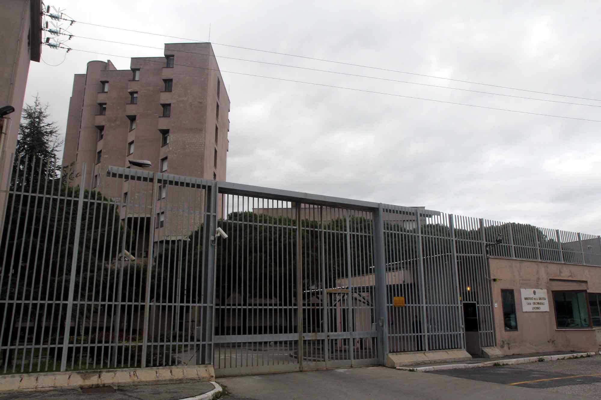 L'ingresso del carcere delle Sughere