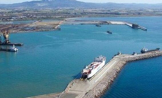 La Liguria vuole un altro rigassificatore, Toti: «Ma non sarebbe quello di Piombino» 