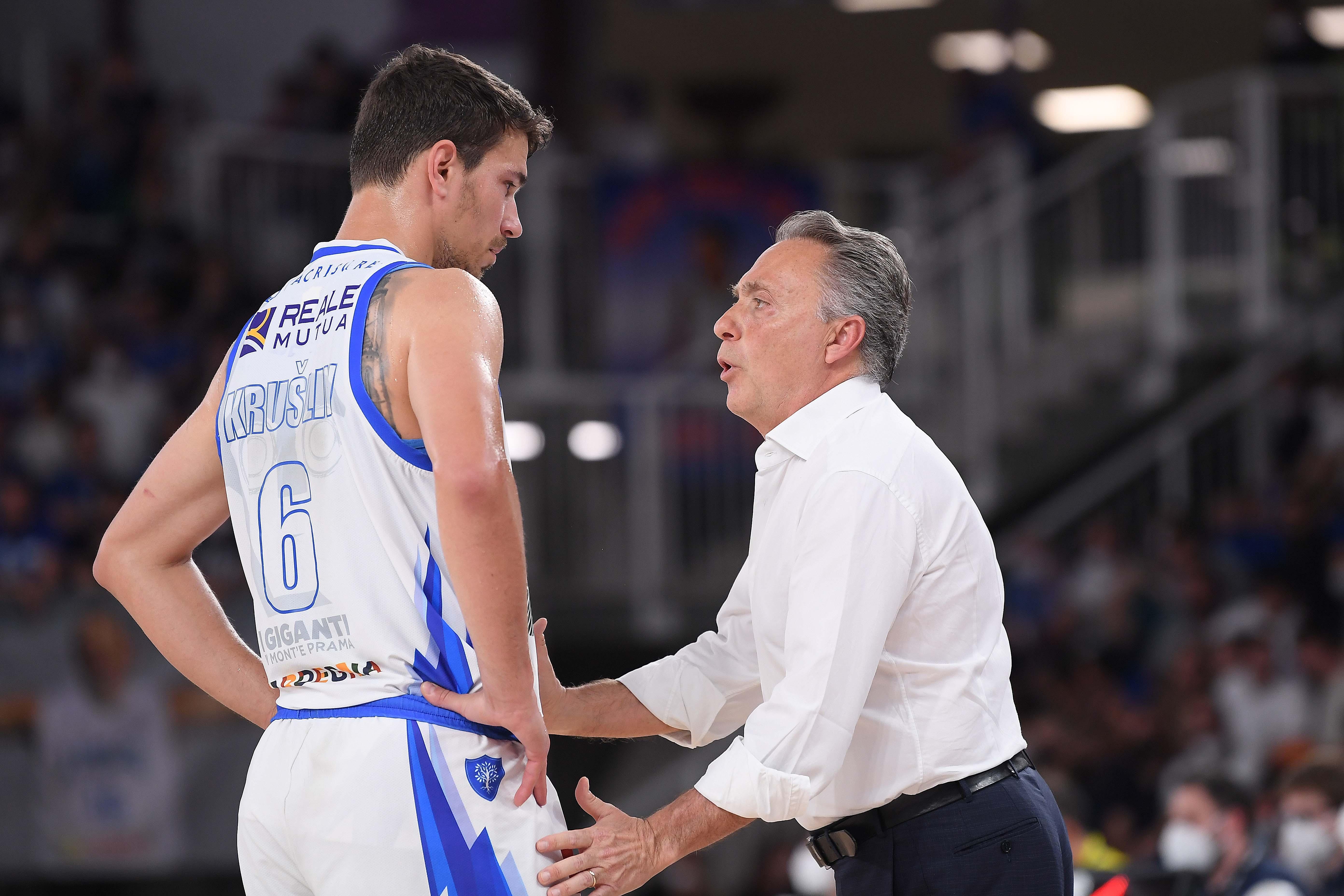 Kruslin e coach Bucchi