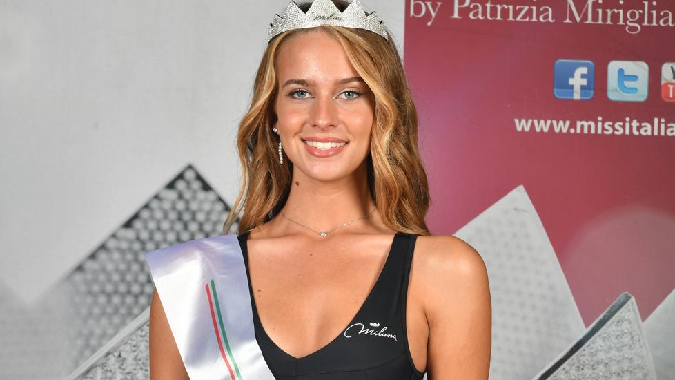 Il sorriso di Nicole strega la giuria, è lei Miss Toscana