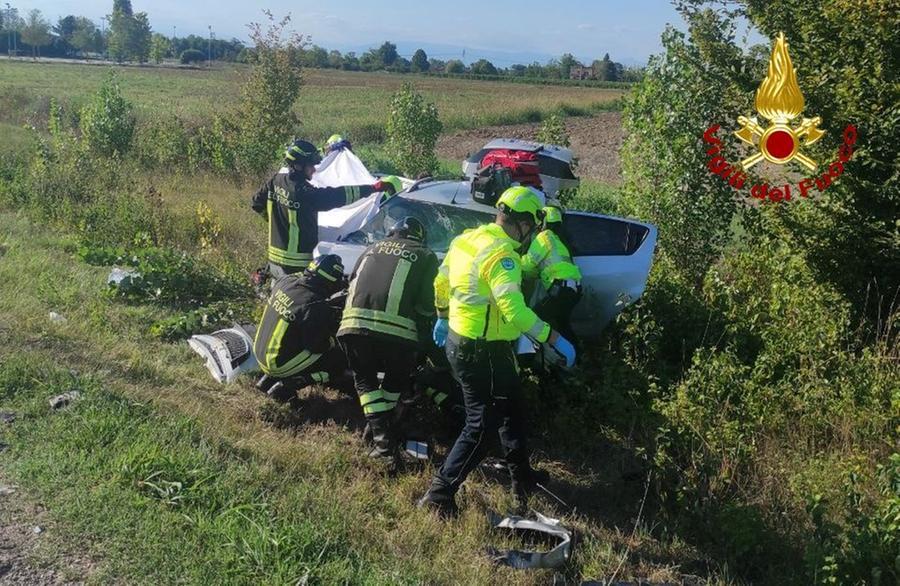 
	L&rsquo;intervento dei vigili del fuoco lungo la Treviso- Mare a Roncade

