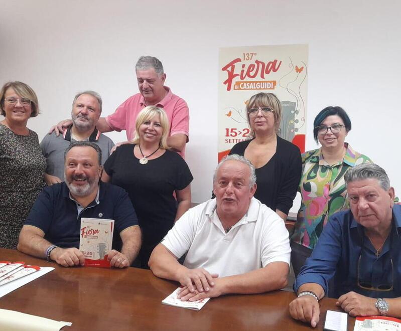 Ieri mattina, venerdì, nel palazzo comunale di Casalguidi c’è stata la presentazione dell’edizione numero 137 della “Fiera di Casalguidi” che prenderà il via il 15 settembre e allieterà le serate di fine estate fino al giorno 20