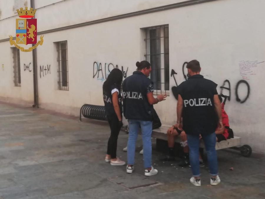 Allarme baby gang, rapine nei centri massaggi cinesi: denunciati tre minorenni