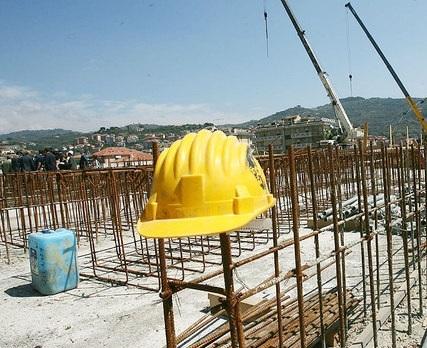 Un cantiere (foto d'archivio)