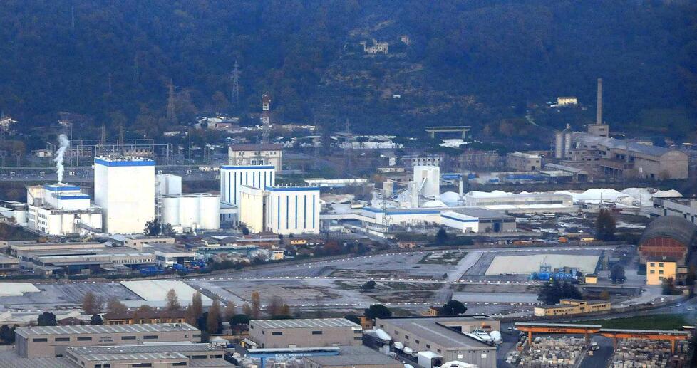 La zona industriale e l’area ex Rumianca sottoposta da alcuni anni a interventi di bonifica non ancora conclusasi