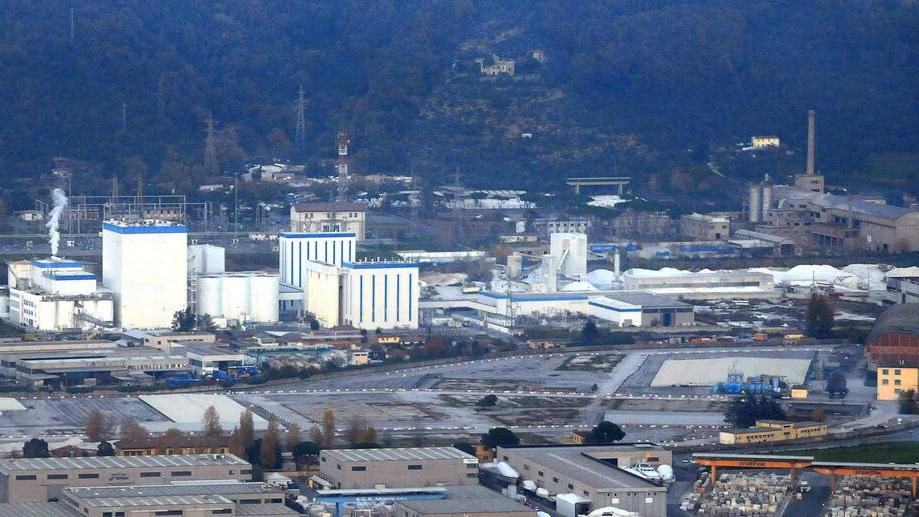 La zona industriale e l’area ex Rumianca sottoposta da alcuni anni a interventi di bonifica non ancora conclusasi