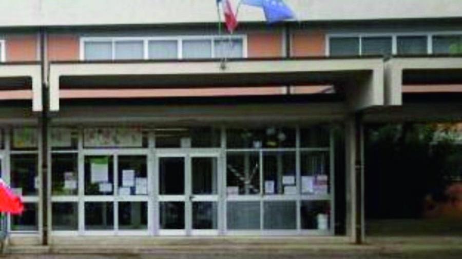 Nuove luci a led per le elementari "Dino Campana" di Scandicci? Coi fondi del Pnrr