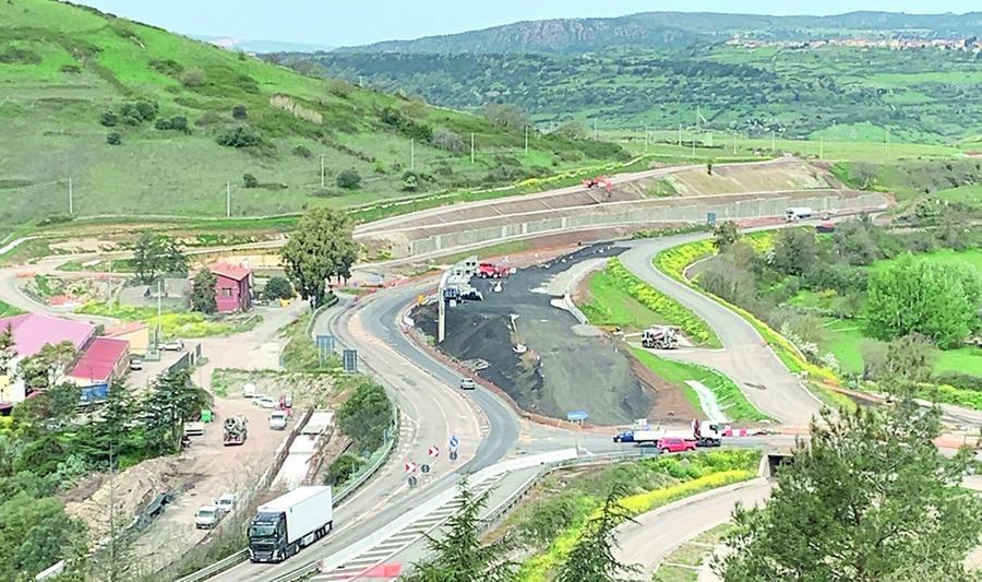 Strade colabrodo nell’isola, meglio il modello francese