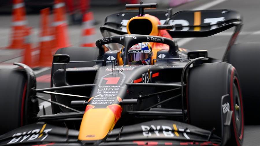 F1: vince Verstappen, terza la Ferrari di Leclerc