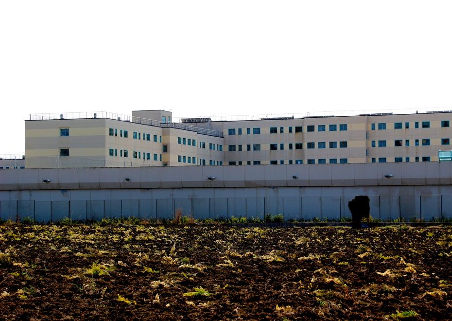 Nuovo episodio di violenza a Bancali: detenuto ferisce compagno di cella 