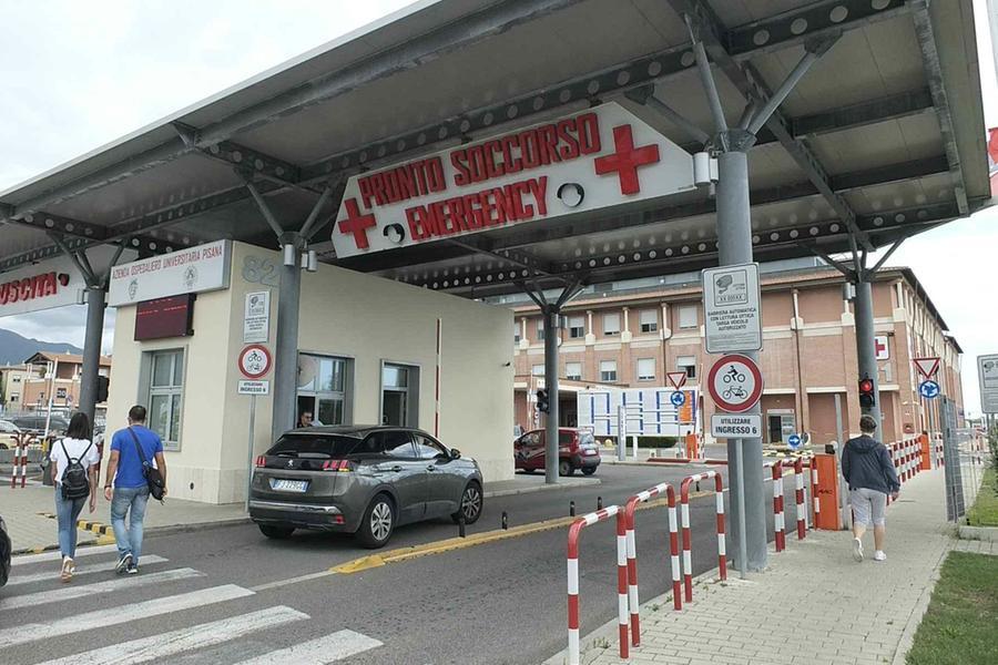 Pisa, cade dal terzo piano durante un blitz antidroga: quattro fermati poi rilasciati