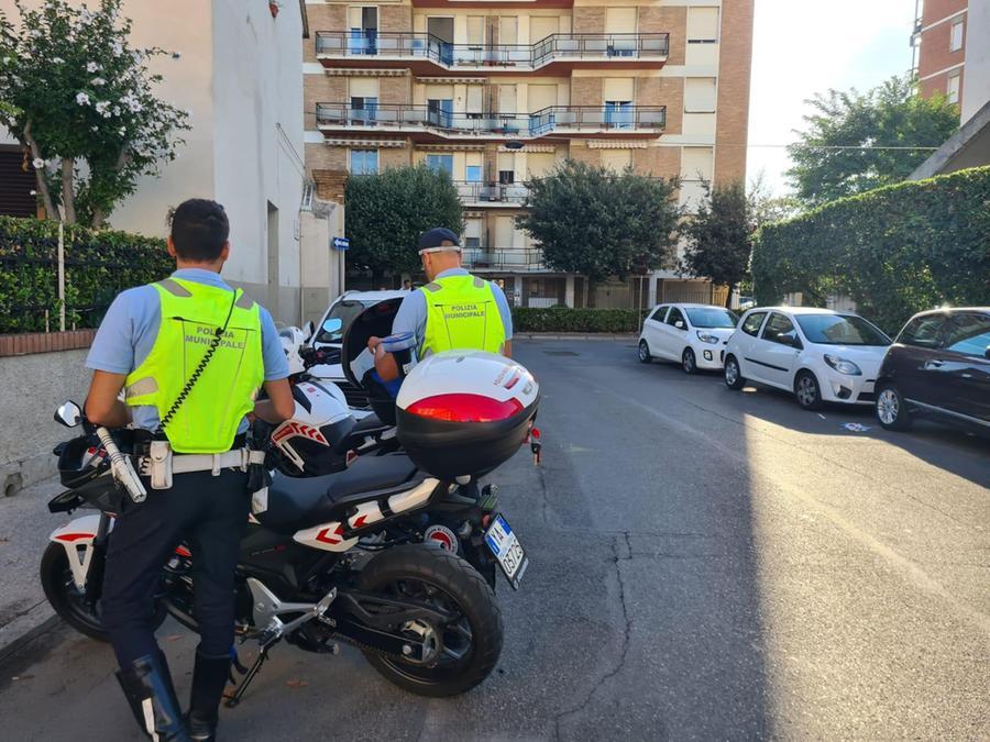 
	La polizia municipale sul posto dopo l'incidente (foto Daniele Stefanini/Silvi)

