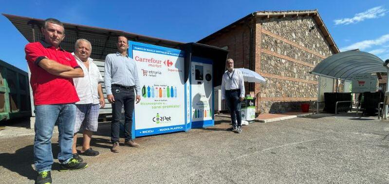 Ecocompattatori in quattro negozi Carrefour di Grosseto