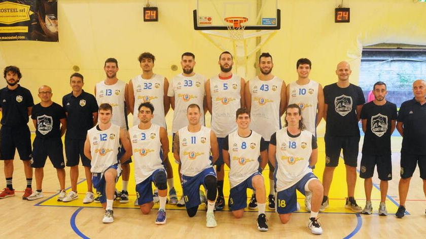 La squadra del Golfo scesa in campo (foto Paolo Barlettani)