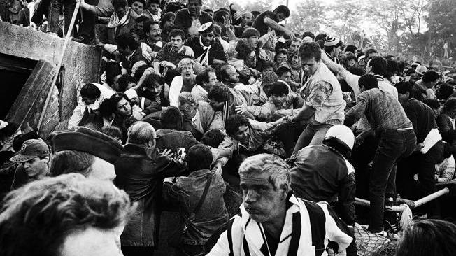 Maglia del Liverpool al Franchi: «Mio fratello è morto in quell'inferno, mostrare la sciarpa è stato stupido»