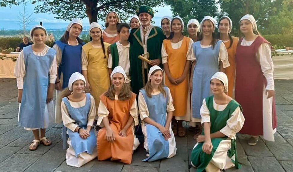 In migliaia a spasso nel Medioevo la Festa a Vicopisano è un successo