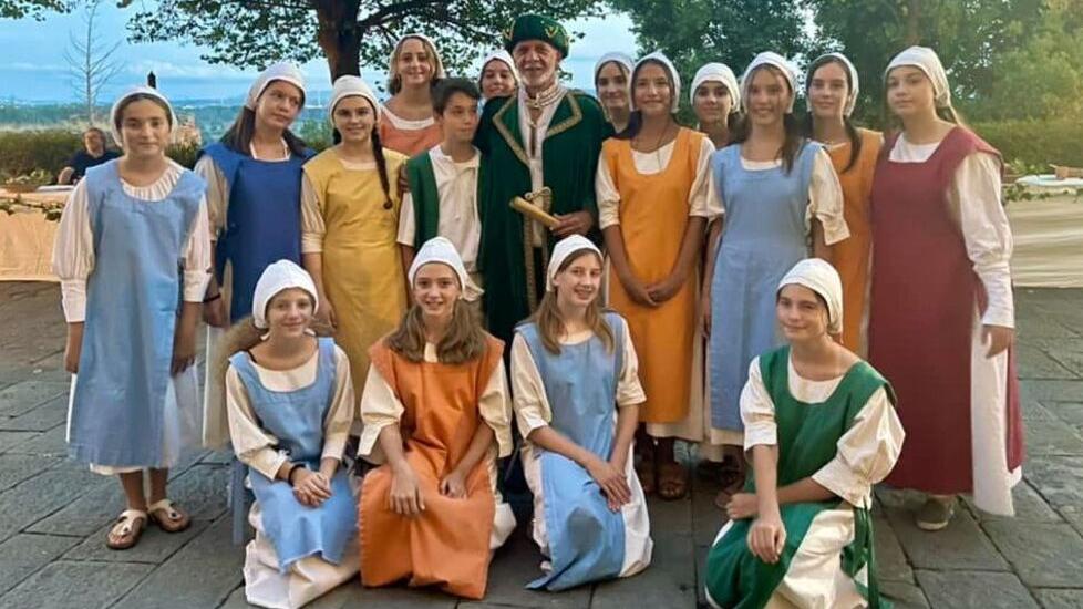 In migliaia a spasso nel Medioevo la Festa a Vicopisano è un successo